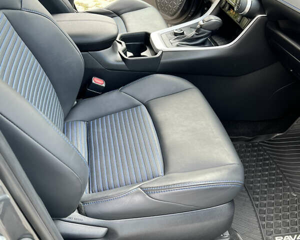 Серый Тойота РАВ 4, объемом двигателя 2.5 л и пробегом 149 тыс. км за 28500 $, фото 26 на Automoto.ua