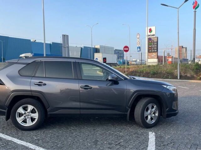 Сірий Тойота РАВ 4, об'ємом двигуна 2 л та пробігом 107 тис. км за 28200 $, фото 5 на Automoto.ua