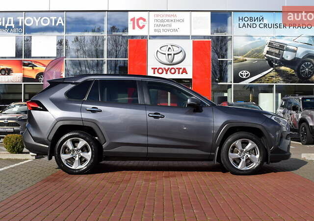 Тойота РАВ 4 2021 в Житомире на Automoto.ua Серый Тойота РАВ 4, объемом двигателя 1.99 л и пробегом 169 тыс. км за 28500 $, фото 16 на Automoto.ua