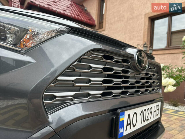 Серый Тойота РАВ 4, объемом двигателя 1.99 л и пробегом 106 тыс. км за 28500 $, фото 4 на Automoto.ua