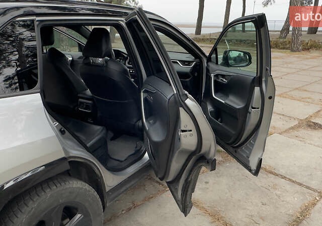 Сірий Тойота РАВ 4, об'ємом двигуна 2.49 л та пробігом 81 тис. км за 38000 $, фото 10 на Automoto.ua