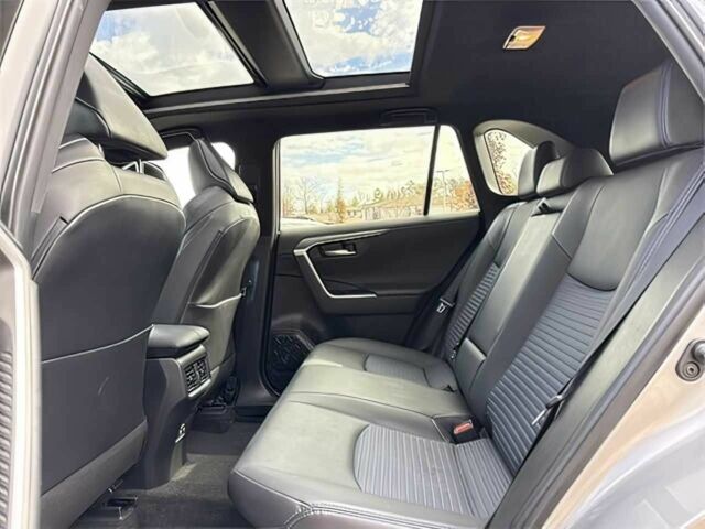 Сірий Тойота РАВ 4, об'ємом двигуна 0 л та пробігом 15 тис. км за 16700 $, фото 11 на Automoto.ua