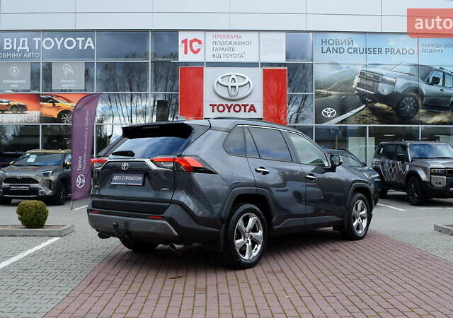 Тойота РАВ 4 2021 в Житомире на Automoto.ua Серый Тойота РАВ 4, объемом двигателя 1.99 л и пробегом 169 тыс. км за 28500 $, фото 17 на Automoto.ua