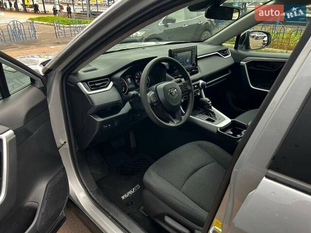 Серый Тойота РАВ 4, объемом двигателя 2.5 л и пробегом 223 тыс. км за 21900 $, фото 7 на Automoto.ua