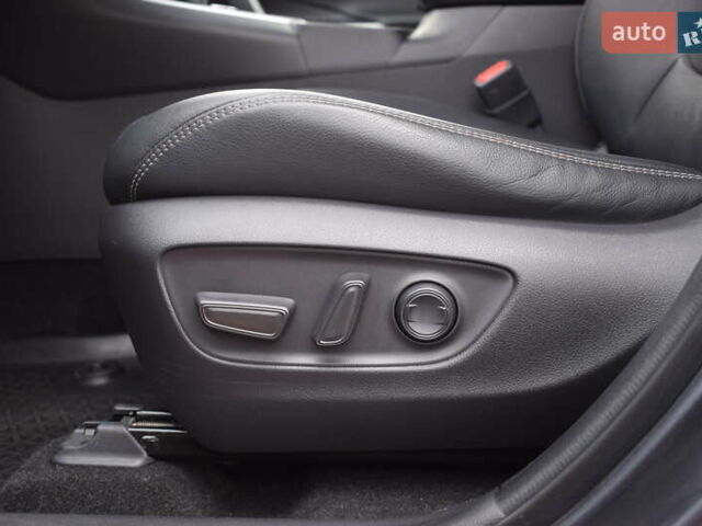 Тойота РАВ 4 2021 в Житомире на Automoto.ua Серый Тойота РАВ 4, объемом двигателя 1.99 л и пробегом 169 тыс. км за 28500 $, фото 21 на Automoto.ua