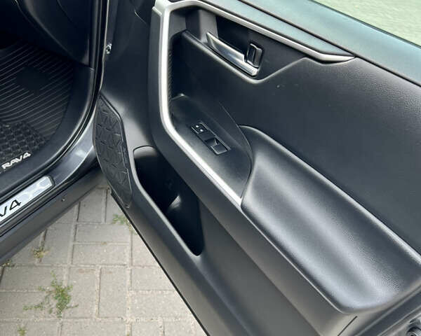 Серый Тойота РАВ 4, объемом двигателя 2.5 л и пробегом 149 тыс. км за 28500 $, фото 25 на Automoto.ua