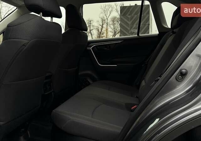 Серый Тойота РАВ 4, объемом двигателя 2.49 л и пробегом 63 тыс. км за 30999 $, фото 12 на Automoto.ua