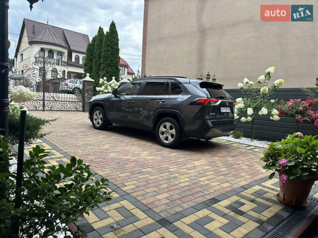 Сірий Тойота РАВ 4, об'ємом двигуна 1.99 л та пробігом 106 тис. км за 27777 $, фото 17 на Automoto.ua