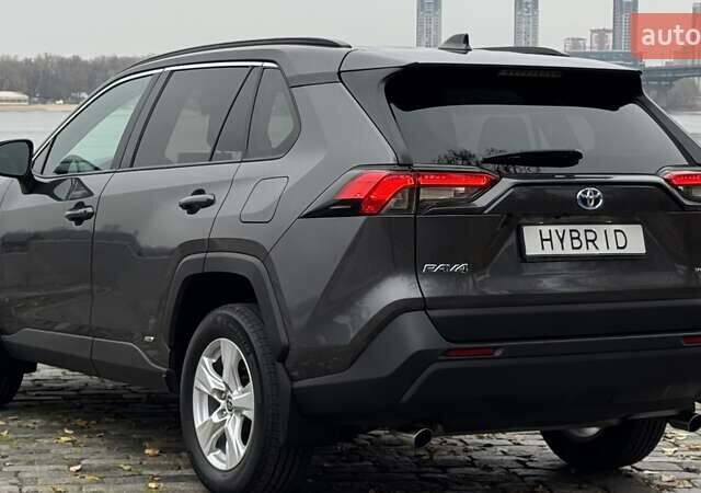 Серый Тойота РАВ 4, объемом двигателя 2.49 л и пробегом 63 тыс. км за 30999 $, фото 4 на Automoto.ua