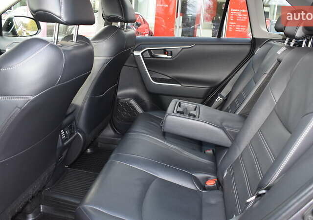 Тойота РАВ 4 2021 в Житомире на Automoto.ua Серый Тойота РАВ 4, объемом двигателя 1.99 л и пробегом 169 тыс. км за 28500 $, фото 10 на Automoto.ua