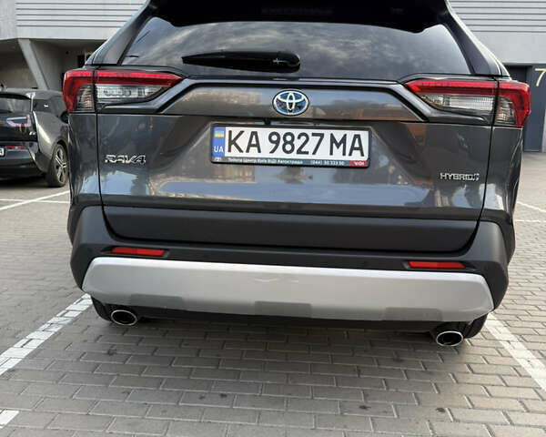 Серый Тойота РАВ 4, объемом двигателя 2.49 л и пробегом 72 тыс. км за 35500 $, фото 2 на Automoto.ua