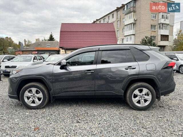 Тойота РАВ 4 2021 в Бердичеве на Automoto.ua Серый Тойота РАВ 4, объемом двигателя 2.49 л и пробегом 45 тыс. км за 27500 $, фото 11 на Automoto.ua