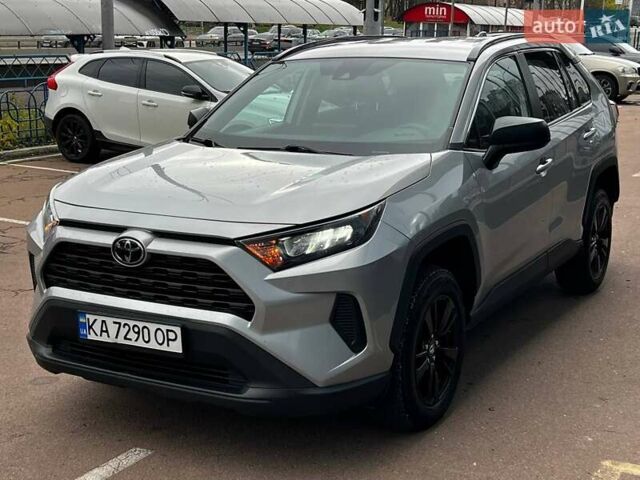 Серый Тойота РАВ 4, объемом двигателя 2.5 л и пробегом 223 тыс. км за 21900 $, фото 1 на Automoto.ua