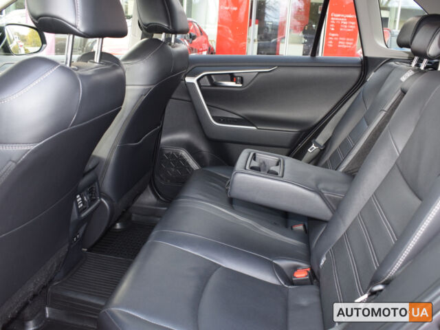 Тойота РАВ 4 2021 в Житомире на Automoto.ua Серый Тойота РАВ 4, объемом двигателя 2 л и пробегом 170 тыс. км за 28500 $, фото 10 на Automoto.ua