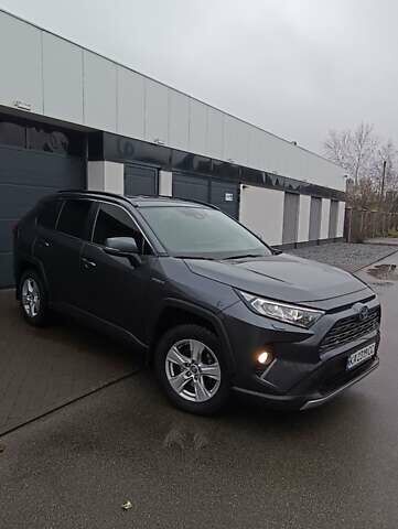 Серый Тойота РАВ 4, объемом двигателя 2.49 л и пробегом 48 тыс. км за 33700 $, фото 2 на Automoto.ua