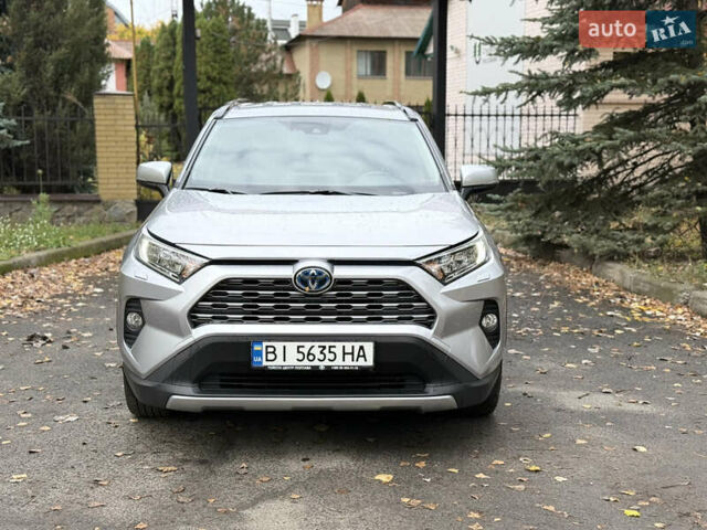 Тойота РАВ 4 2021 в Полтаве на Automoto.ua Серый Тойота РАВ 4, объемом двигателя 2.5 л и пробегом 97 тыс. км за 30500 $, фото 4 на Automoto.ua