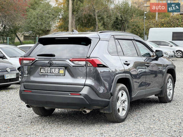 Тойота РАВ 4 2021 в Бердичеве на Automoto.ua Серый Тойота РАВ 4, объемом двигателя 2.49 л и пробегом 45 тыс. км за 27500 $, фото 6 на Automoto.ua