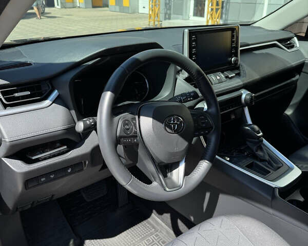 Сірий Тойота РАВ 4, об'ємом двигуна 1.99 л та пробігом 55 тис. км за 30500 $, фото 4 на Automoto.ua