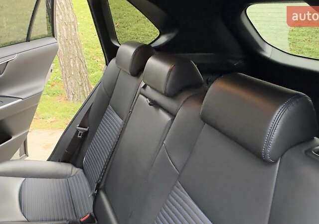 Сірий Тойота РАВ 4, об'ємом двигуна 2.49 л та пробігом 81 тис. км за 38000 $, фото 6 на Automoto.ua