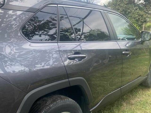 Сірий Тойота РАВ 4, об'ємом двигуна 2.5 л та пробігом 38 тис. км за 16100 $, фото 2 на Automoto.ua