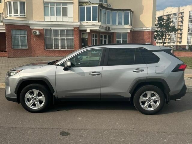 Серый Тойота РАВ 4, объемом двигателя 2 л и пробегом 33 тыс. км за 28000 $, фото 1 на Automoto.ua