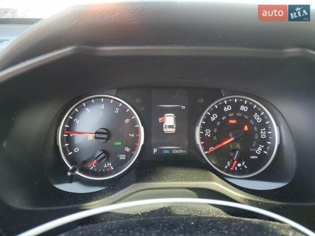 Сірий Тойота РАВ 4, об'ємом двигуна 2.49 л та пробігом 30 тис. км за 12000 $, фото 8 на Automoto.ua