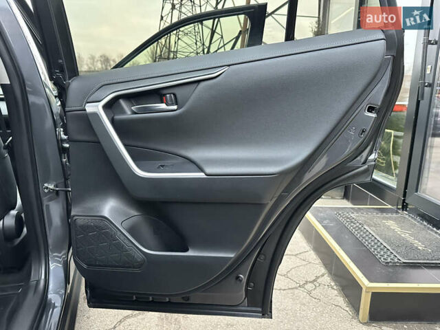 Серый Тойота РАВ 4, объемом двигателя 1.99 л и пробегом 48 тыс. км за 33500 $, фото 22 на Automoto.ua