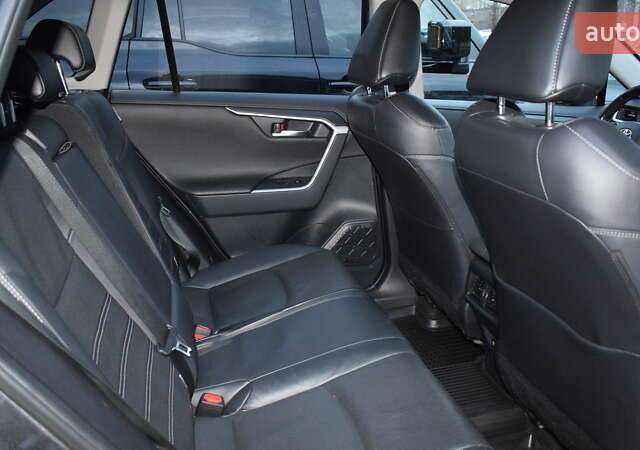 Тойота РАВ 4 2021 в Житомире на Automoto.ua Серый Тойота РАВ 4, объемом двигателя 1.99 л и пробегом 169 тыс. км за 28500 $, фото 6 на Automoto.ua