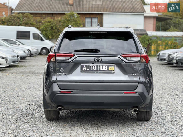 Тойота РАВ 4 2021 в Бердичеве на Automoto.ua Серый Тойота РАВ 4, объемом двигателя 2.49 л и пробегом 45 тыс. км за 27500 $, фото 8 на Automoto.ua