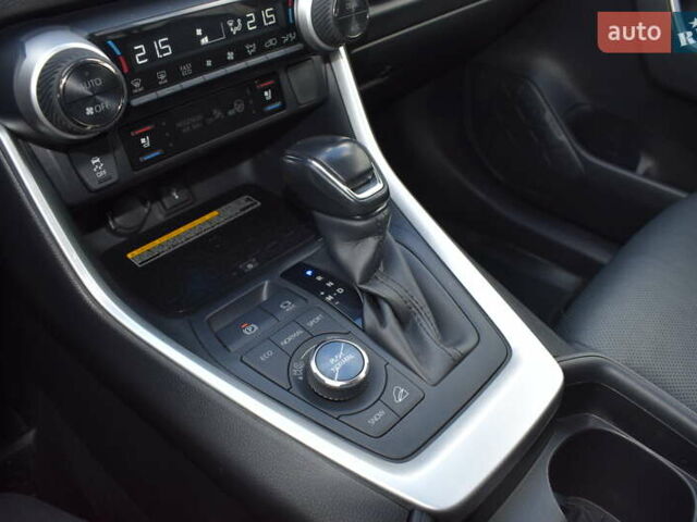 Тойота РАВ 4 2021 в Житомире на Automoto.ua Серый Тойота РАВ 4, объемом двигателя 1.99 л и пробегом 169 тыс. км за 28500 $, фото 23 на Automoto.ua