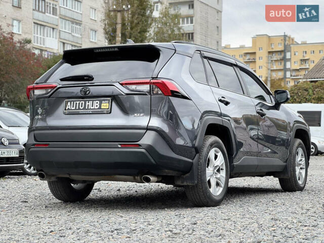 Тойота РАВ 4 2021 в Бердичеве на Automoto.ua Серый Тойота РАВ 4, объемом двигателя 2.49 л и пробегом 45 тыс. км за 27500 $, фото 7 на Automoto.ua