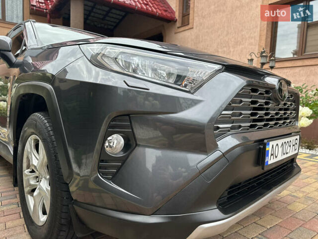 Сірий Тойота РАВ 4, об'ємом двигуна 1.99 л та пробігом 106 тис. км за 27777 $, фото 103 на Automoto.ua
