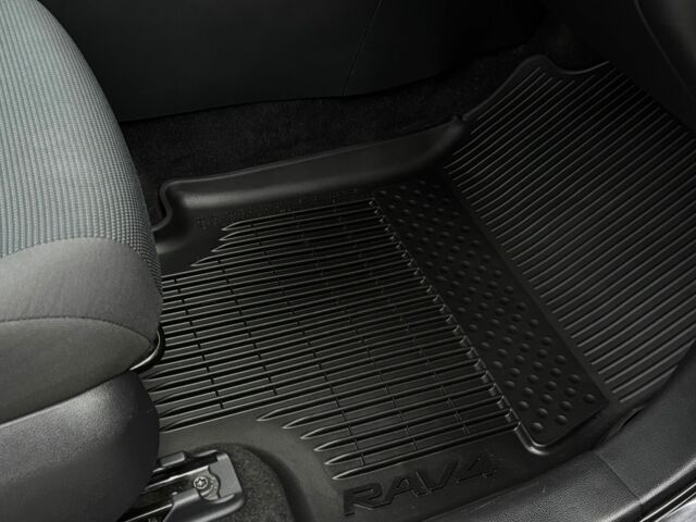 Серый Тойота РАВ 4, объемом двигателя 2.5 л и пробегом 63 тыс. км за 29500 $, фото 19 на Automoto.ua