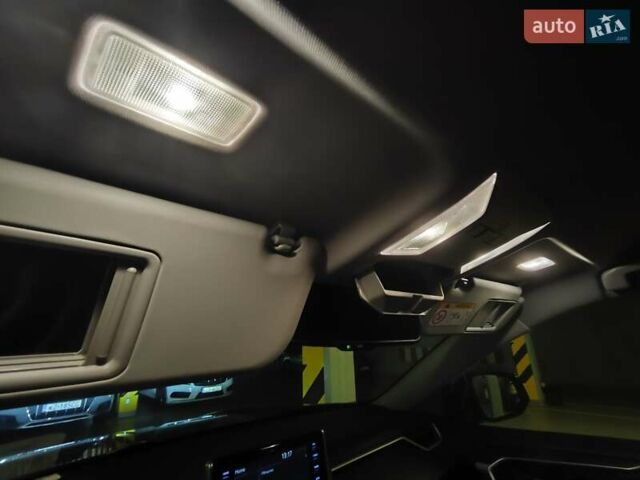 Сірий Тойота РАВ 4, об'ємом двигуна 2.49 л та пробігом 51 тис. км за 41000 $, фото 8 на Automoto.ua