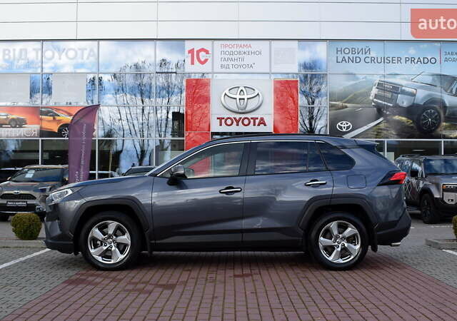 Тойота РАВ 4 2021 в Житомире на Automoto.ua Серый Тойота РАВ 4, объемом двигателя 1.99 л и пробегом 169 тыс. км за 28500 $, фото 2 на Automoto.ua