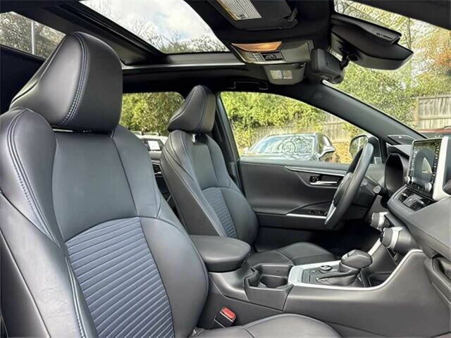 Сірий Тойота РАВ 4, об'ємом двигуна 0 л та пробігом 15 тис. км за 16700 $, фото 10 на Automoto.ua