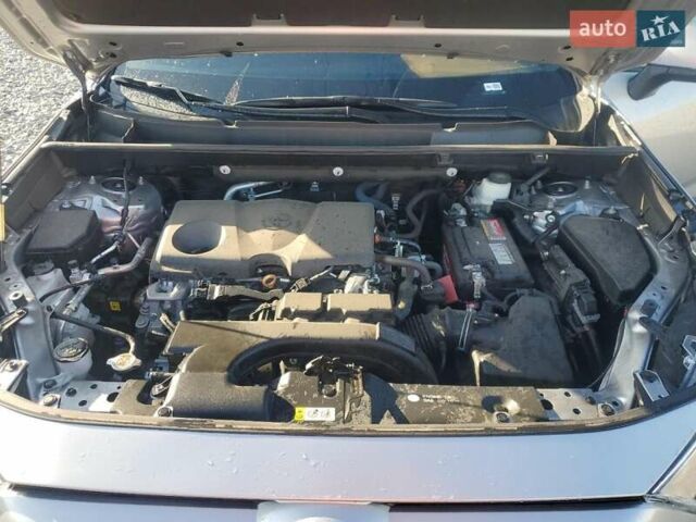 Сірий Тойота РАВ 4, об'ємом двигуна 2.49 л та пробігом 30 тис. км за 12000 $, фото 11 на Automoto.ua