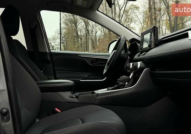 Серый Тойота РАВ 4, объемом двигателя 2.49 л и пробегом 63 тыс. км за 30999 $, фото 20 на Automoto.ua