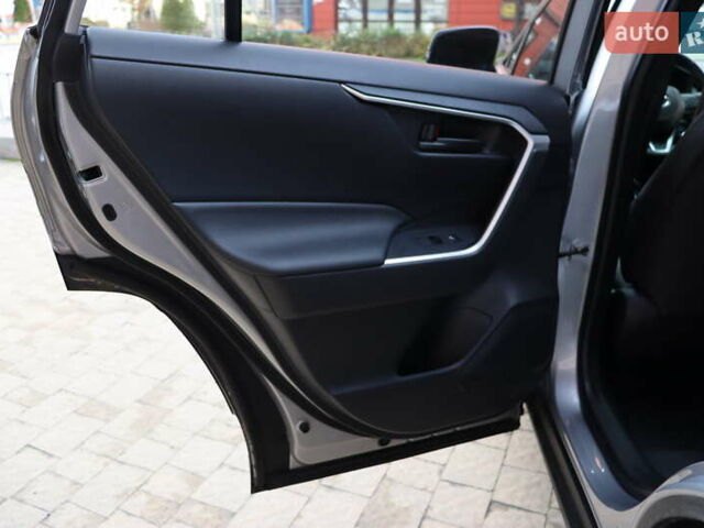 Серый Тойота РАВ 4, объемом двигателя 2.5 л и пробегом 50 тыс. км за 38900 $, фото 28 на Automoto.ua