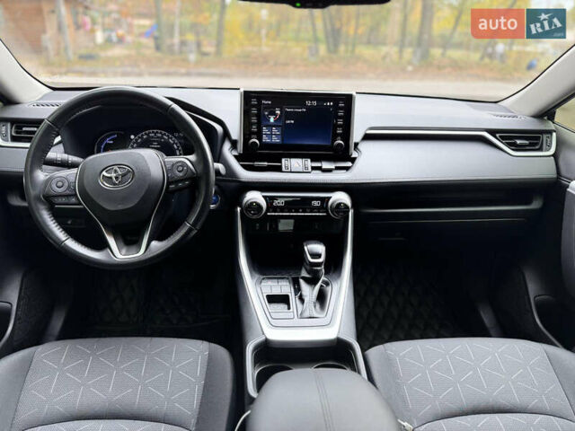 Тойота РАВ 4 2021 в Полтаве на Automoto.ua Серый Тойота РАВ 4, объемом двигателя 2.5 л и пробегом 97 тыс. км за 30500 $, фото 10 на Automoto.ua