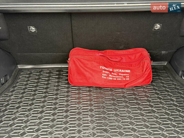 Серый Тойота РАВ 4, объемом двигателя 2.49 л и пробегом 119 тыс. км за 32950 $, фото 39 на Automoto.ua