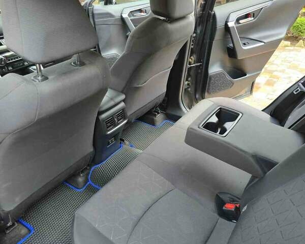 Серый Тойота РАВ 4, объемом двигателя 2.49 л и пробегом 90 тыс. км за 37000 $, фото 20 на Automoto.ua