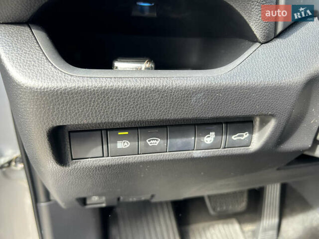 Тойота РАВ 4 2021 в Киеве на Automoto.ua Серый Тойота РАВ 4, объемом двигателя 2.49 л и пробегом 53 тыс. км за 37999 $, фото 17 на Automoto.ua