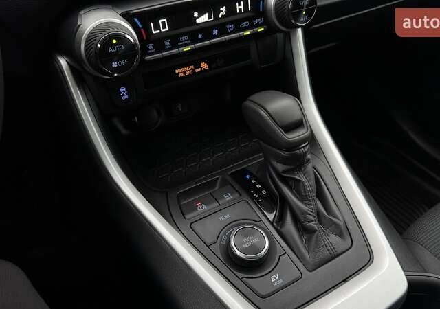 Серый Тойота РАВ 4, объемом двигателя 2.49 л и пробегом 63 тыс. км за 30999 $, фото 26 на Automoto.ua