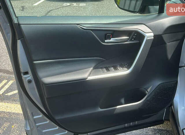 Серый Тойота РАВ 4, объемом двигателя 2.49 л и пробегом 48 тыс. км за 14900 $, фото 10 на Automoto.ua