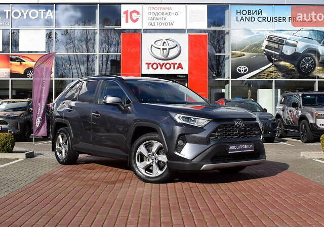Тойота РАВ 4 2021 в Житомире на Automoto.ua Серый Тойота РАВ 4, объемом двигателя 1.99 л и пробегом 169 тыс. км за 28500 $, фото 18 на Automoto.ua