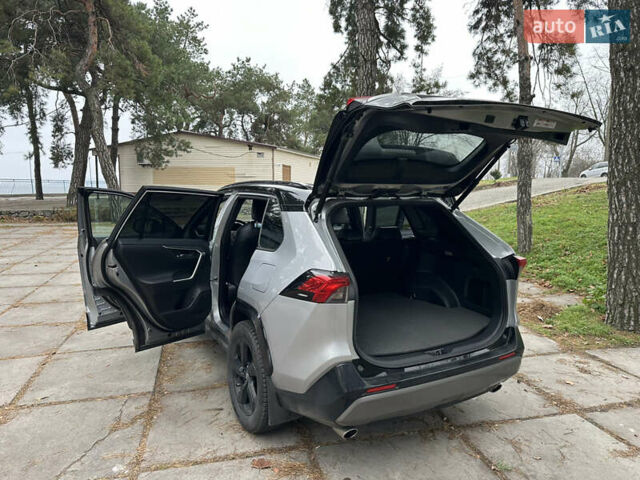 Сірий Тойота РАВ 4, об'ємом двигуна 2.49 л та пробігом 81 тис. км за 38000 $, фото 5 на Automoto.ua