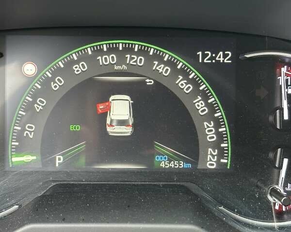 Сірий Тойота РАВ 4, об'ємом двигуна 1.99 л та пробігом 45 тис. км за 29515 $, фото 5 на Automoto.ua