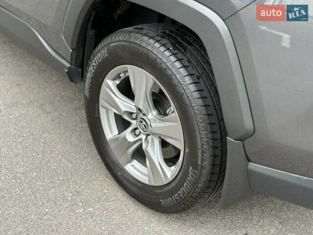 Серый Тойота РАВ 4, объемом двигателя 1.99 л и пробегом 26 тыс. км за 30500 $, фото 11 на Automoto.ua