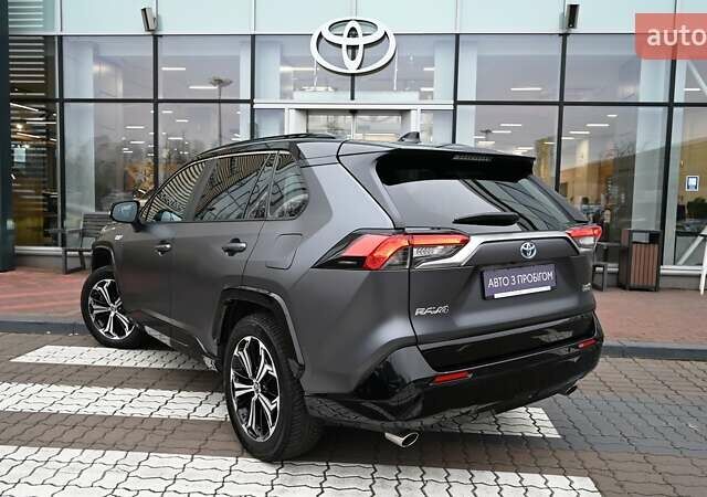 Сірий Тойота РАВ 4, об'ємом двигуна 2.49 л та пробігом 125 тис. км за 43407 $, фото 1 на Automoto.ua